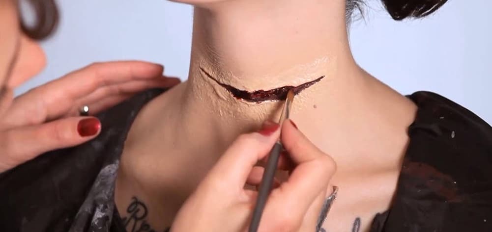 Demo of Tenebrisque Halloween SFX Makeup Kit